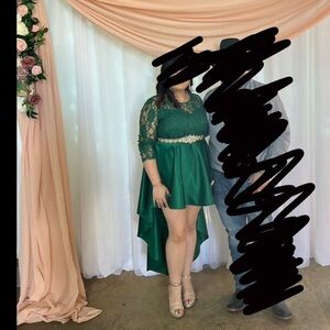 Elegant Emerald Green Lace Dress